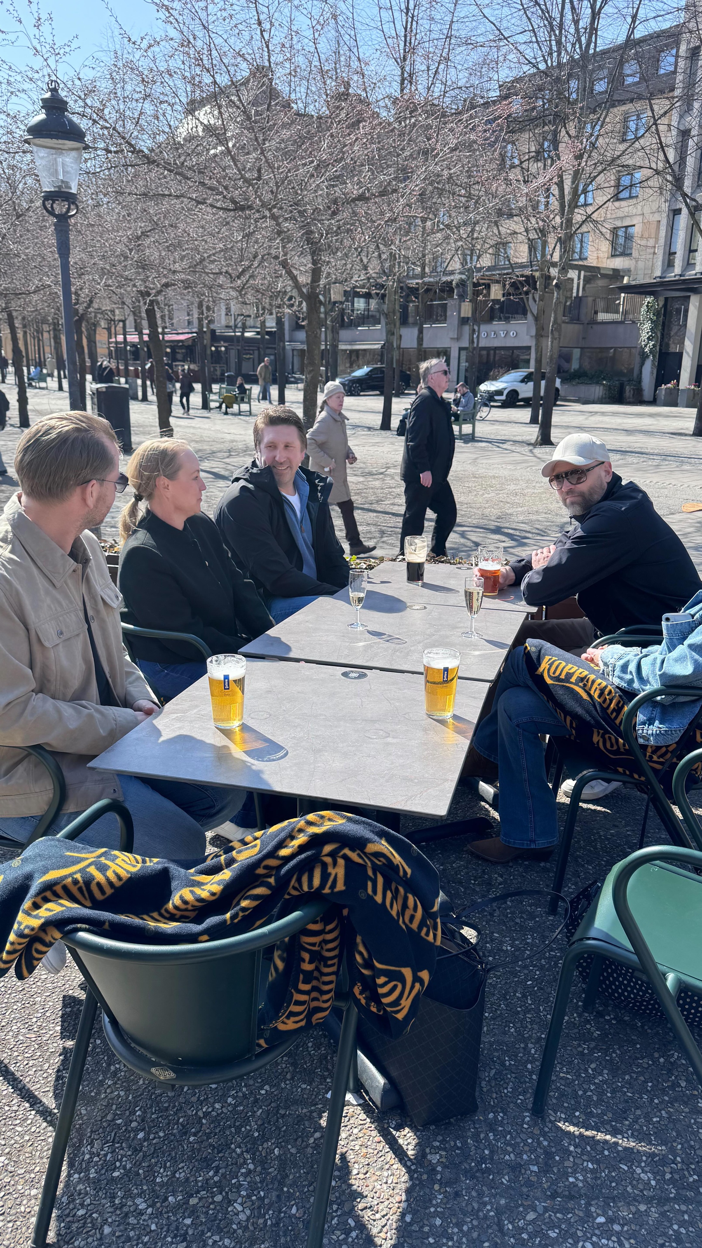 27 h i Stockholm med extra allt 🌟. Countrykonsert, god mat och massa härligt häng med vänner 🤠🥂🌸